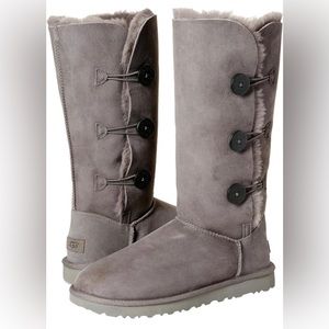UGG womens Tall Bailey Button Triplet II Boot Gray